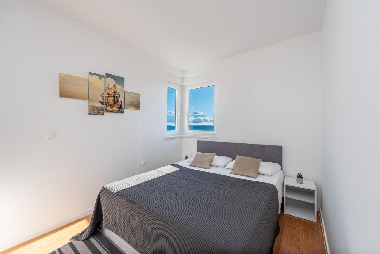 Blue Horizon Modern Ap By The Beach Novalja Exterior photo